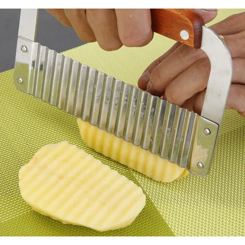 Konco Crinkle Cutters Stainless Steel Wave Potato Cutter Crinkle Cutting Tool French Fry Slice Vegetable cutter gadget for home